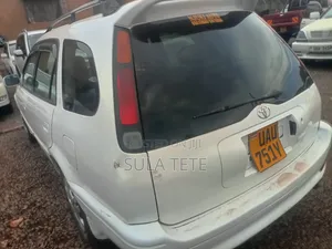 Toyota Caldina 2000 White