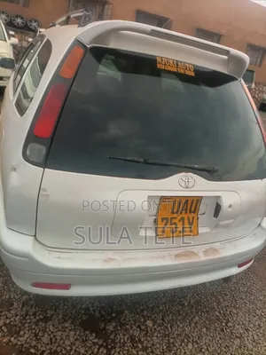 Toyota Caldina 2000 White