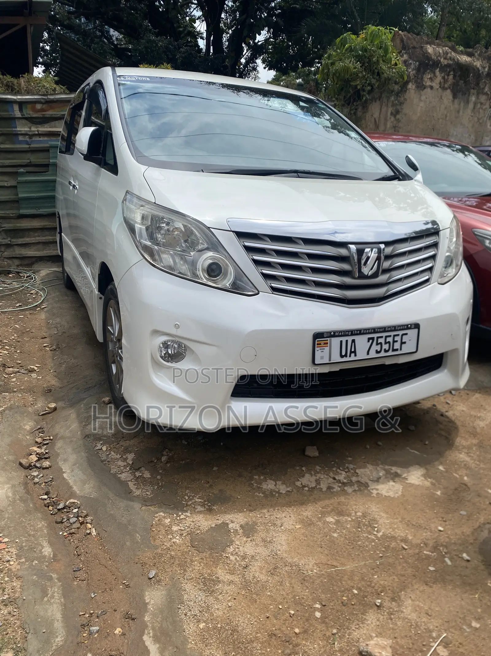 Toyota Alphard 2.4 Petrol FWD 2013 Off white