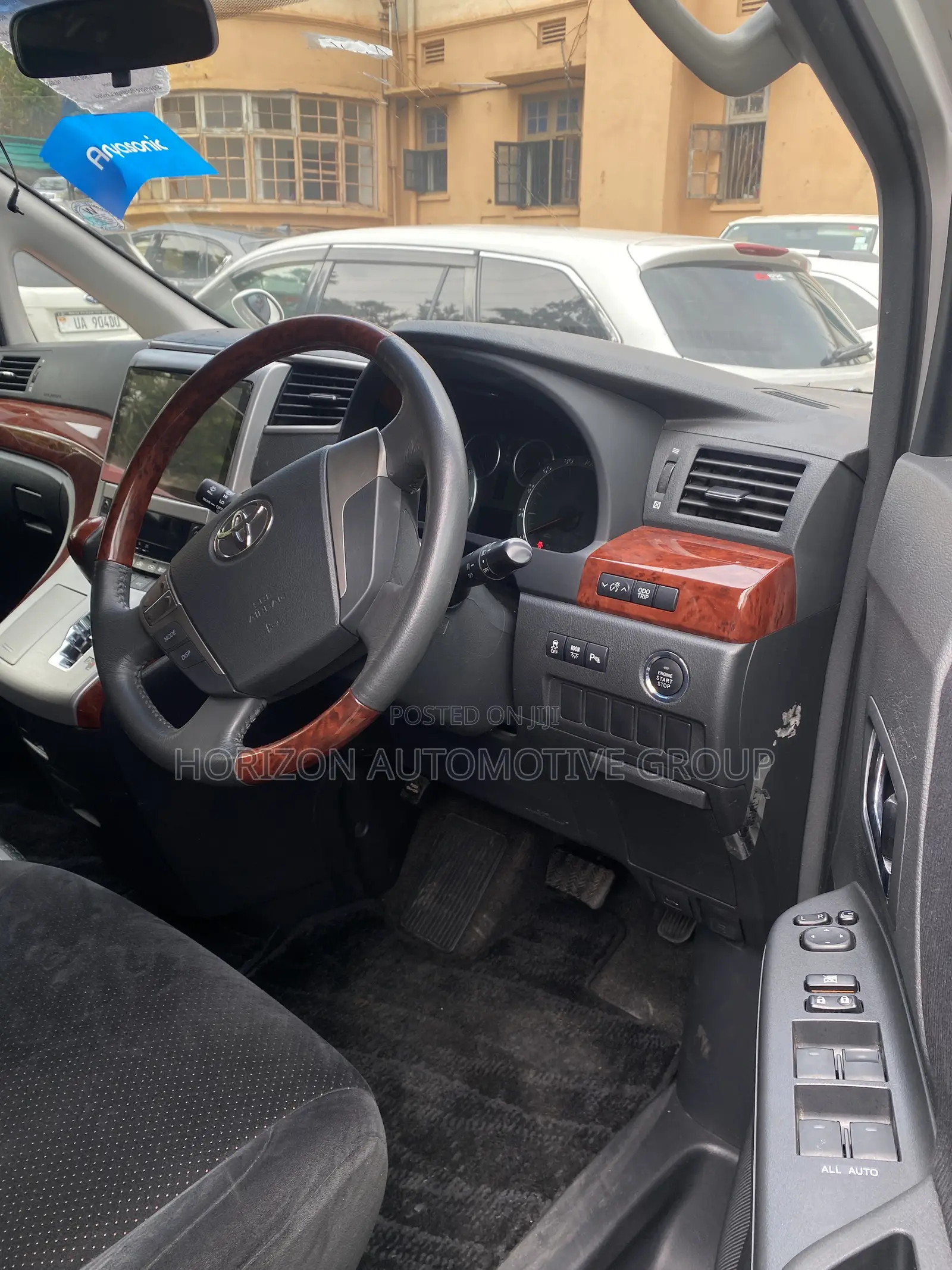 Toyota Alphard 2.4 Petrol FWD 2013 Off white