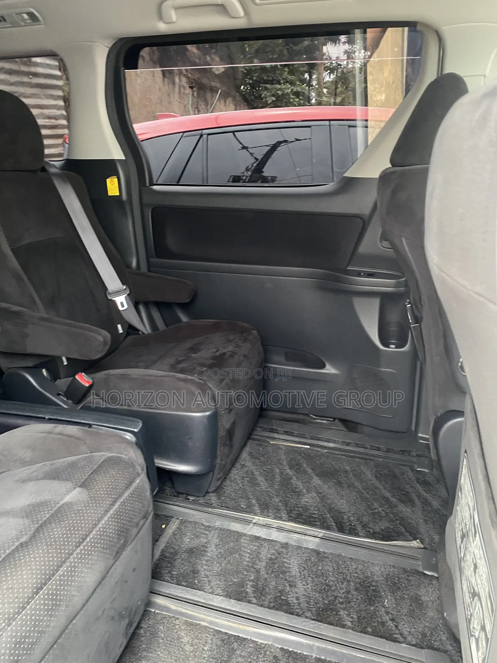 Toyota Alphard 2.4 Petrol FWD 2013 Off white