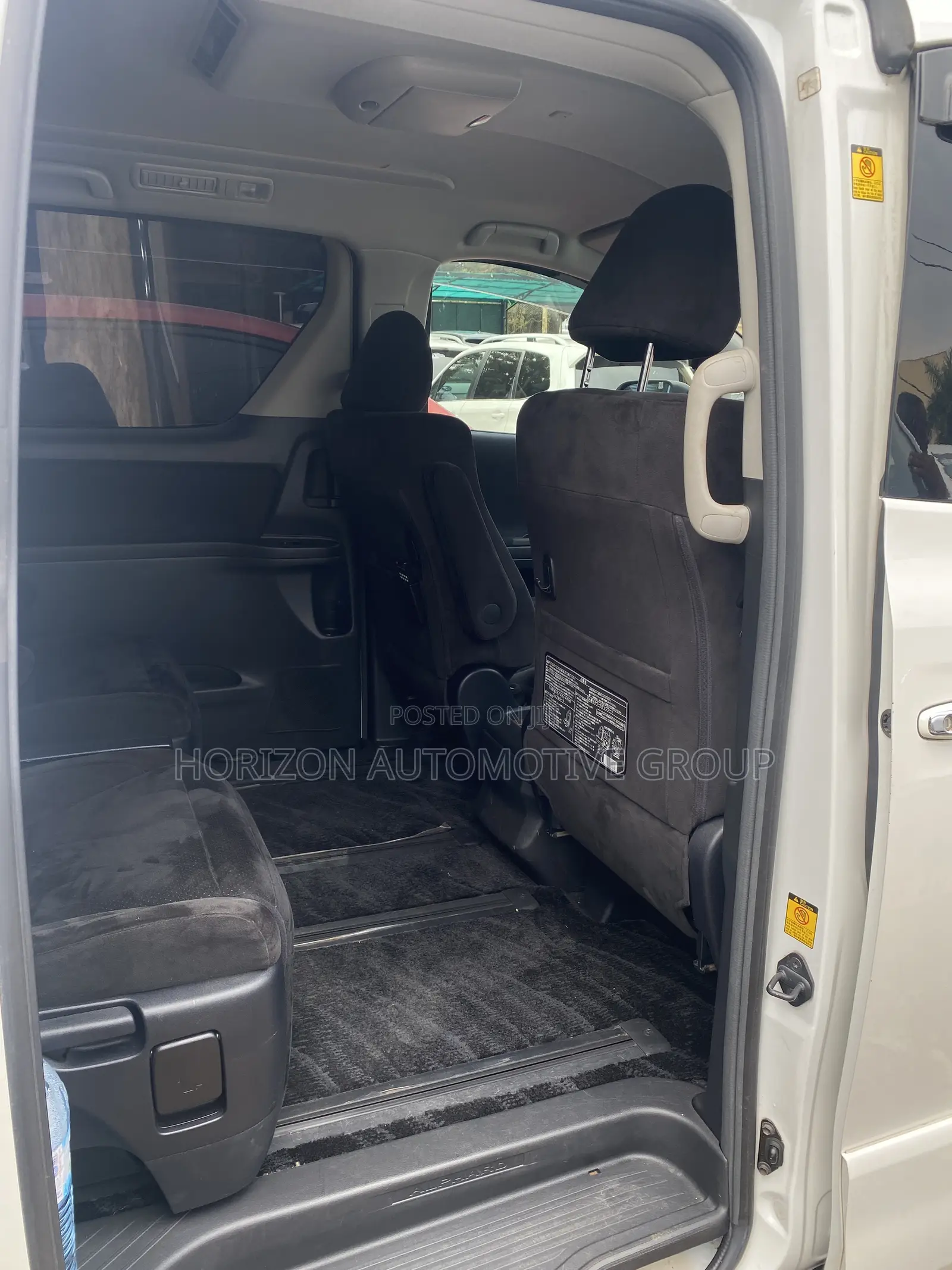 Toyota Alphard 2.4 Petrol FWD 2013 Off white