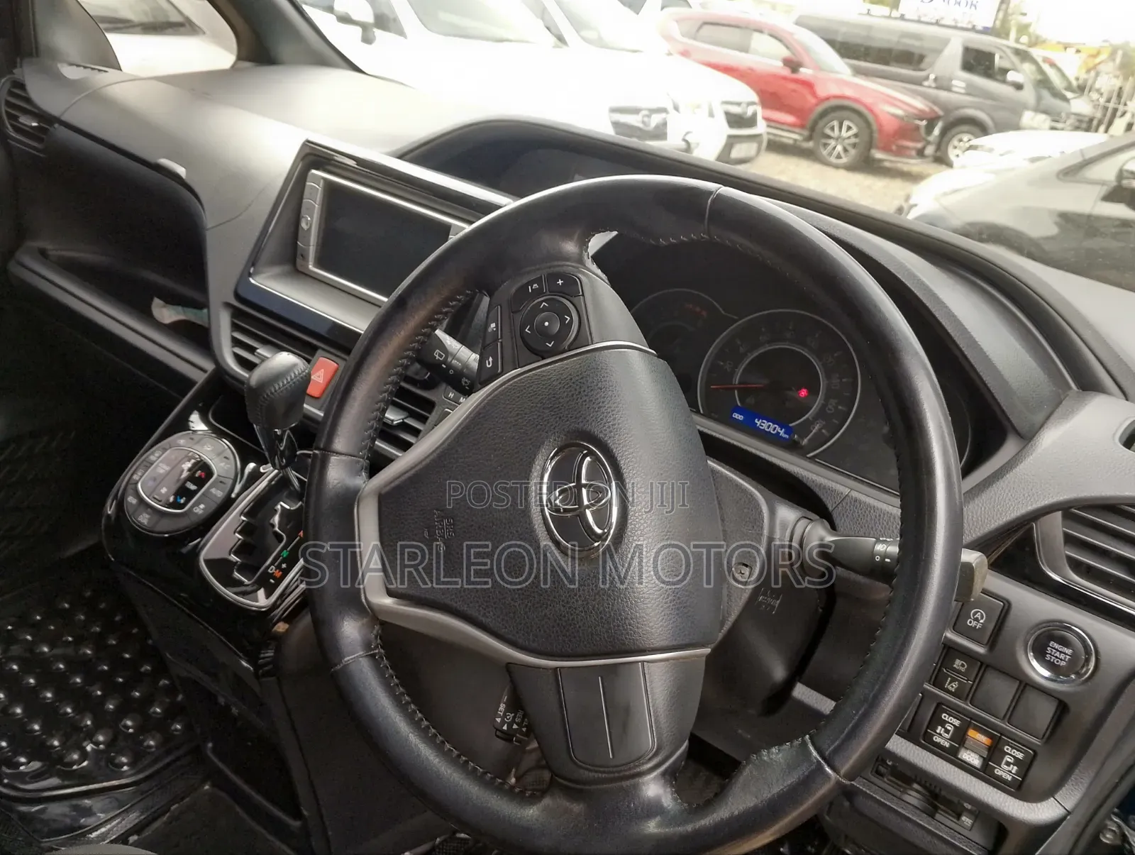 Toyota Noah 2017 Black