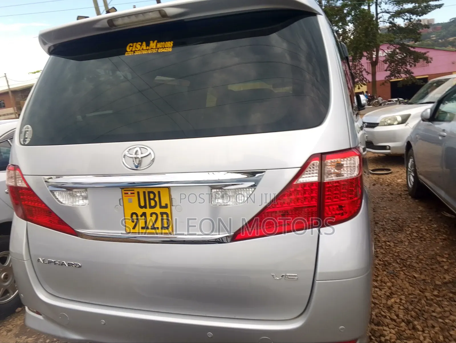 Toyota Alphard 2010 Silver