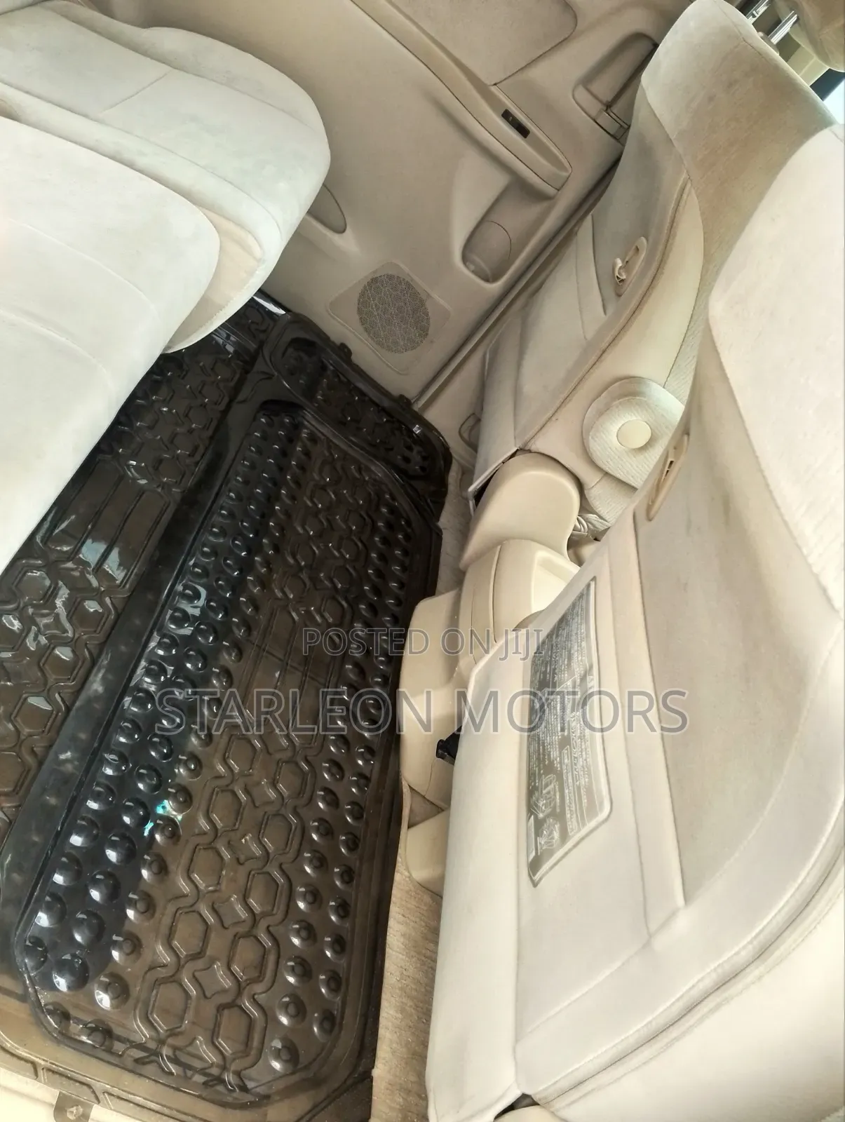 Toyota Alphard 2010 Silver