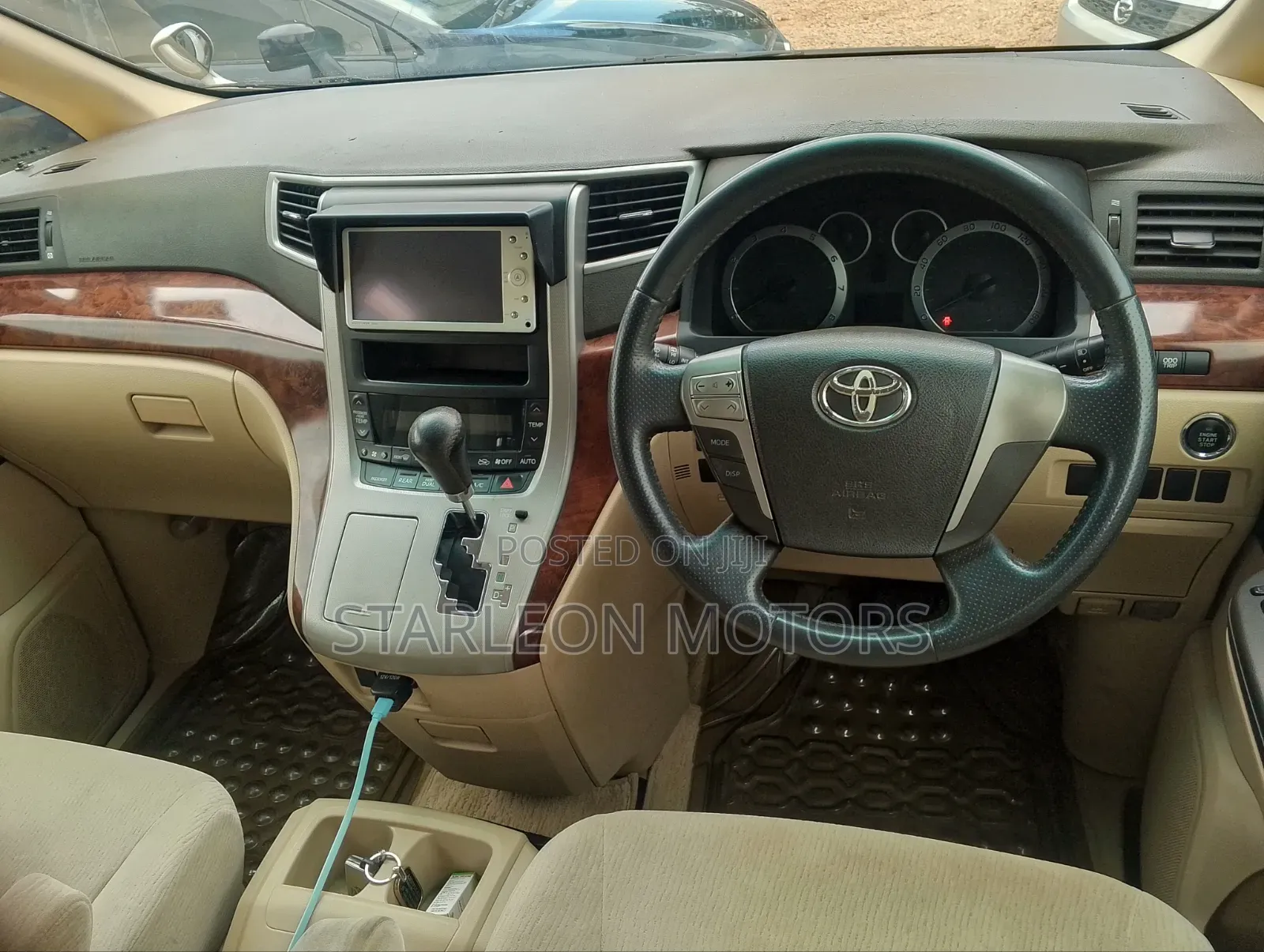 Toyota Alphard 2010 Silver