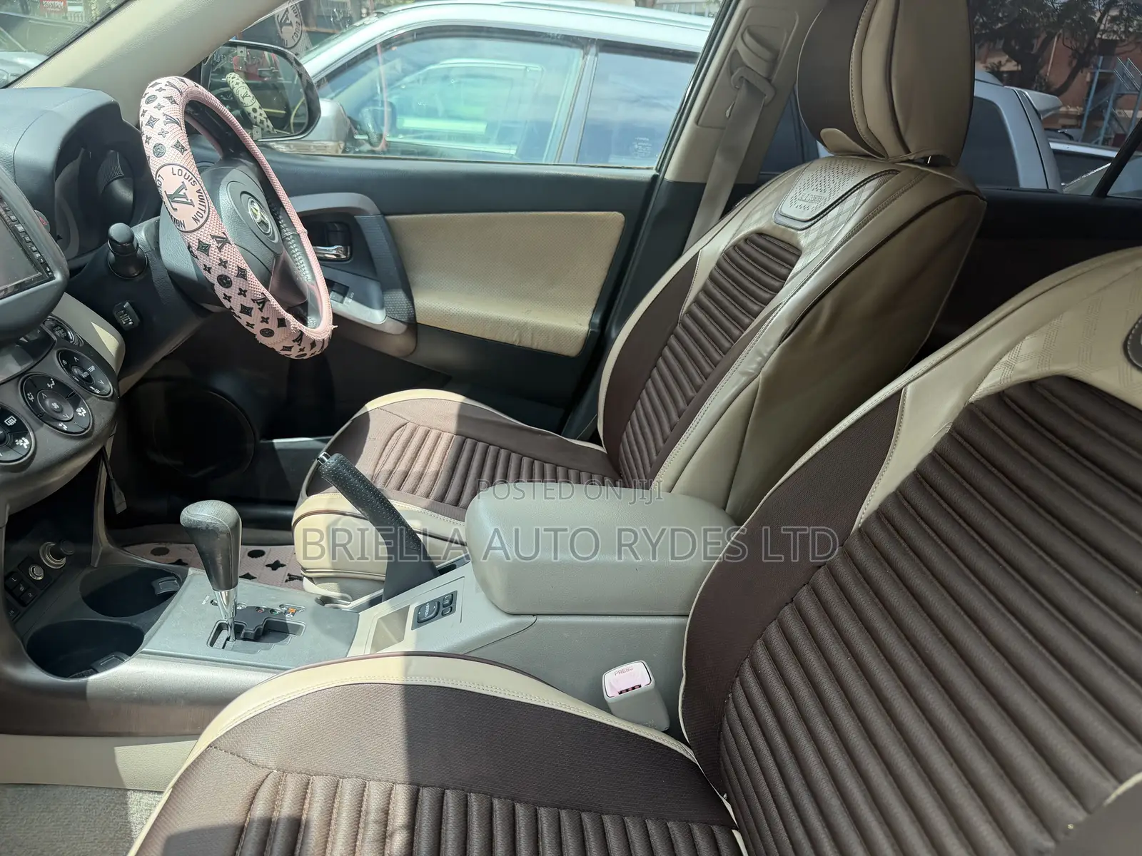 Toyota RAV4 2010 Silver