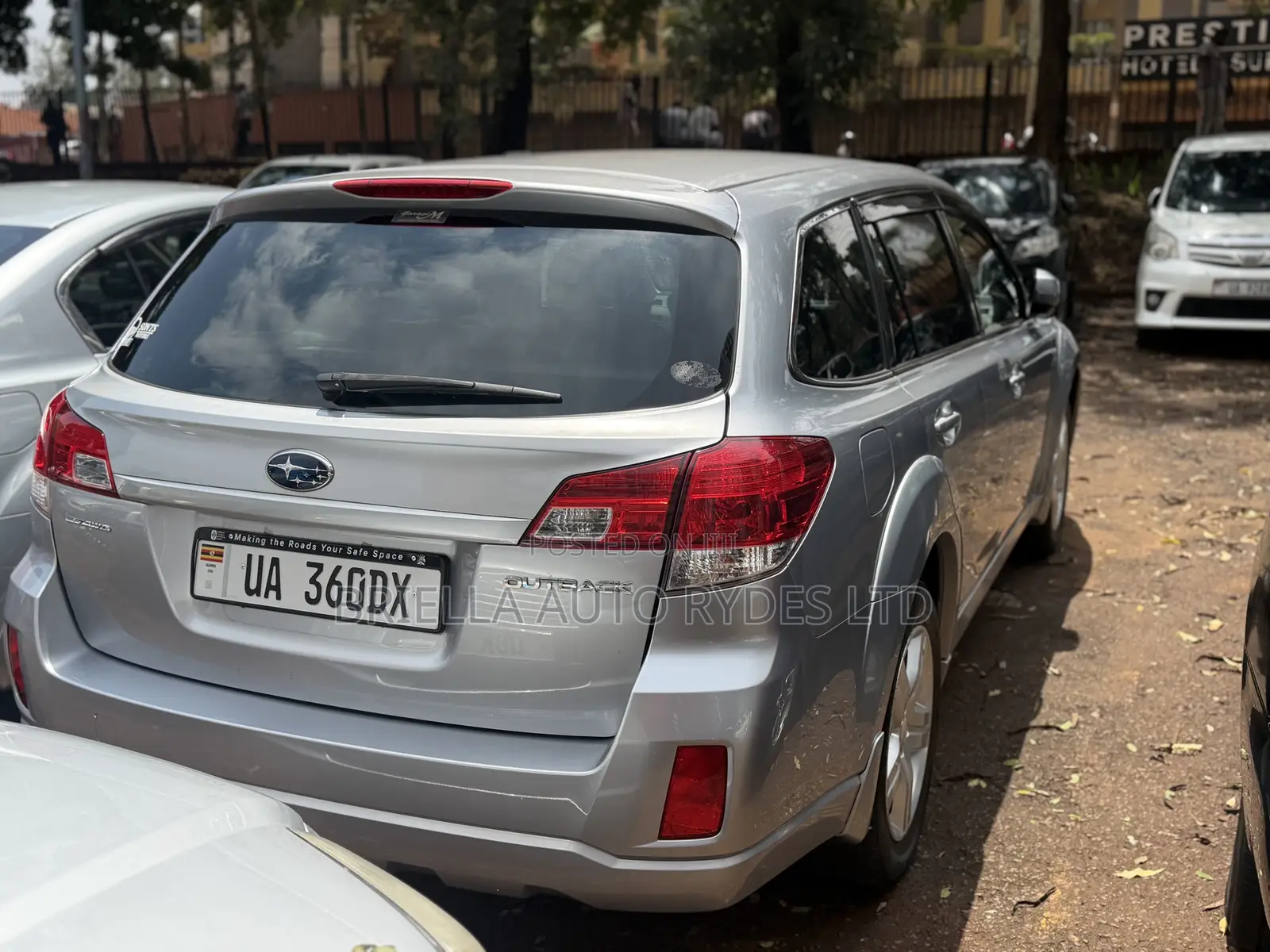 Subaru Legacy 2011 Silver