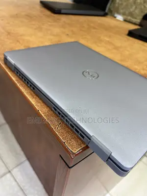 Laptop Dell Latitude 5320 16GB Intel Core i5 SSD 256GB