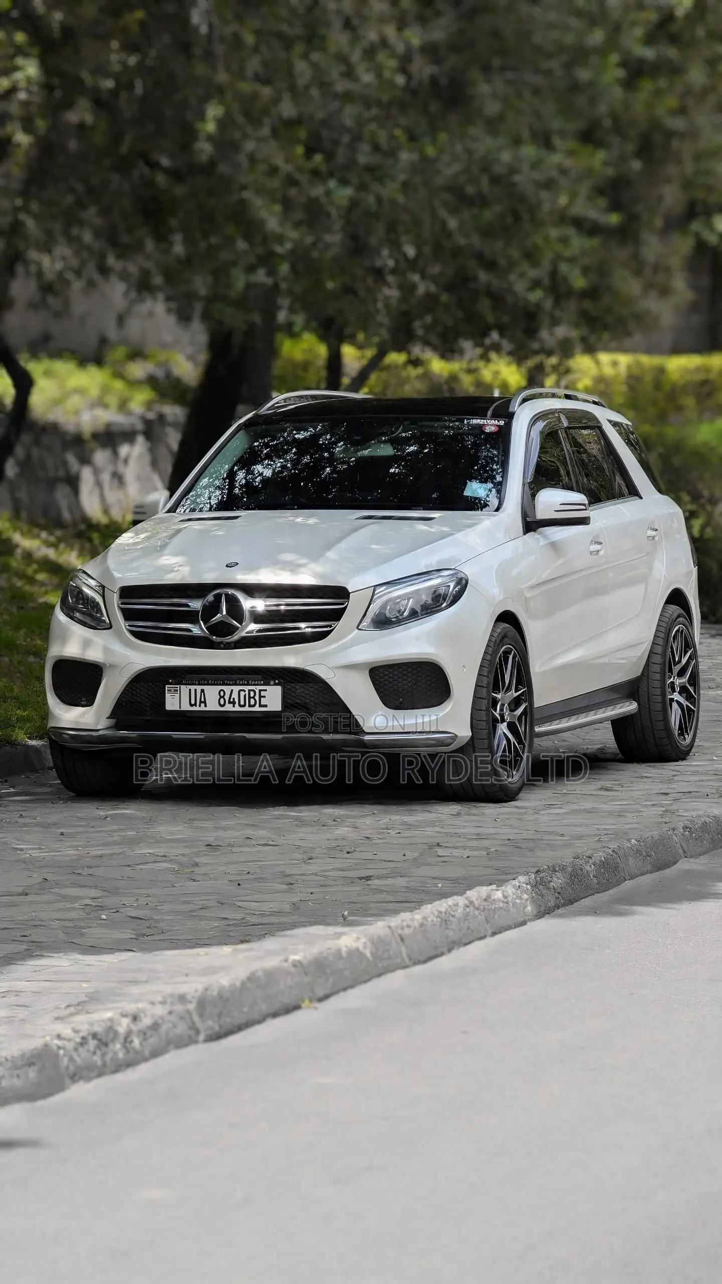 Mercedes-Benz GLE-Class 2017 Off white