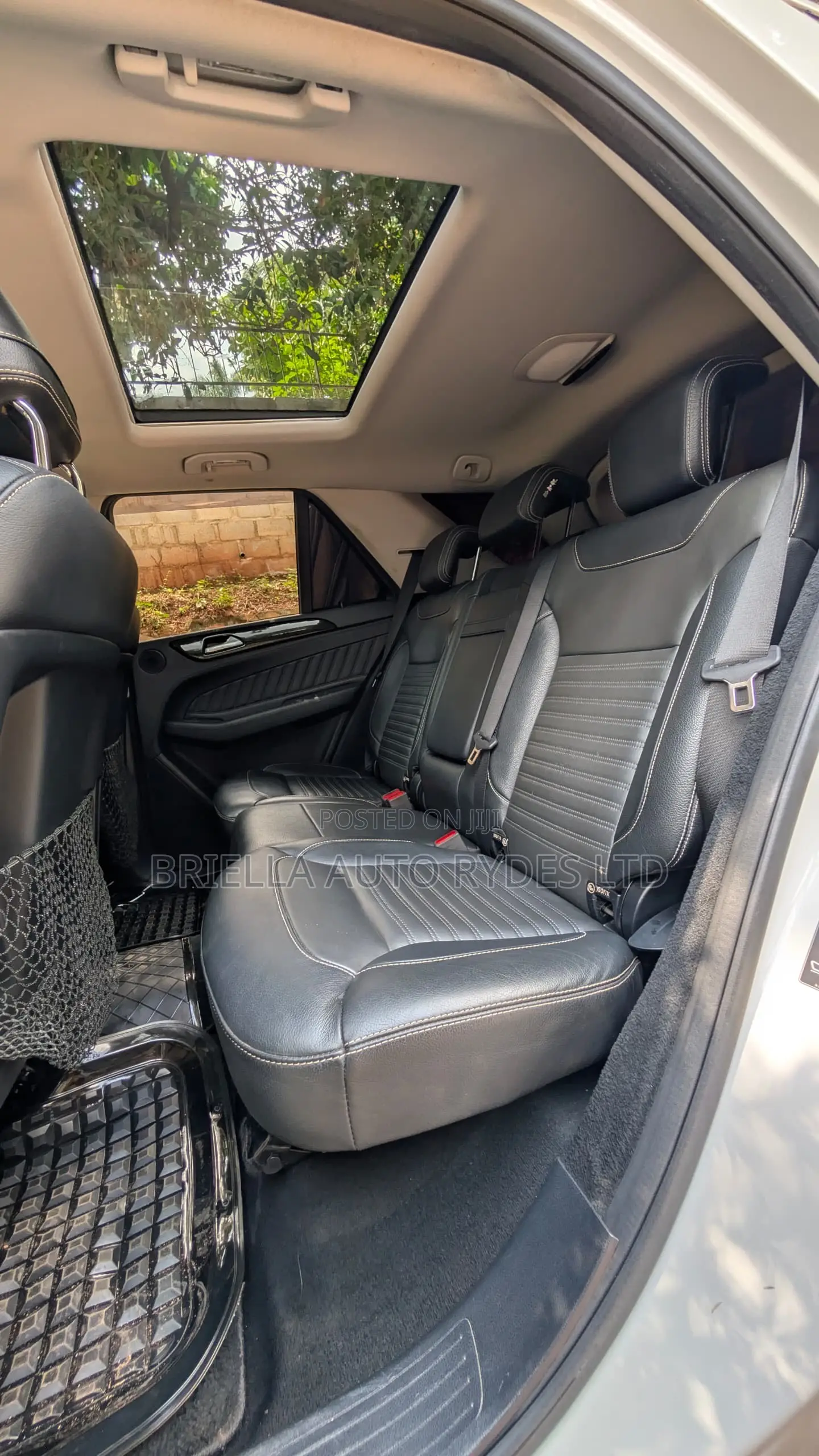 Mercedes-Benz GLE-Class 2017 Off white