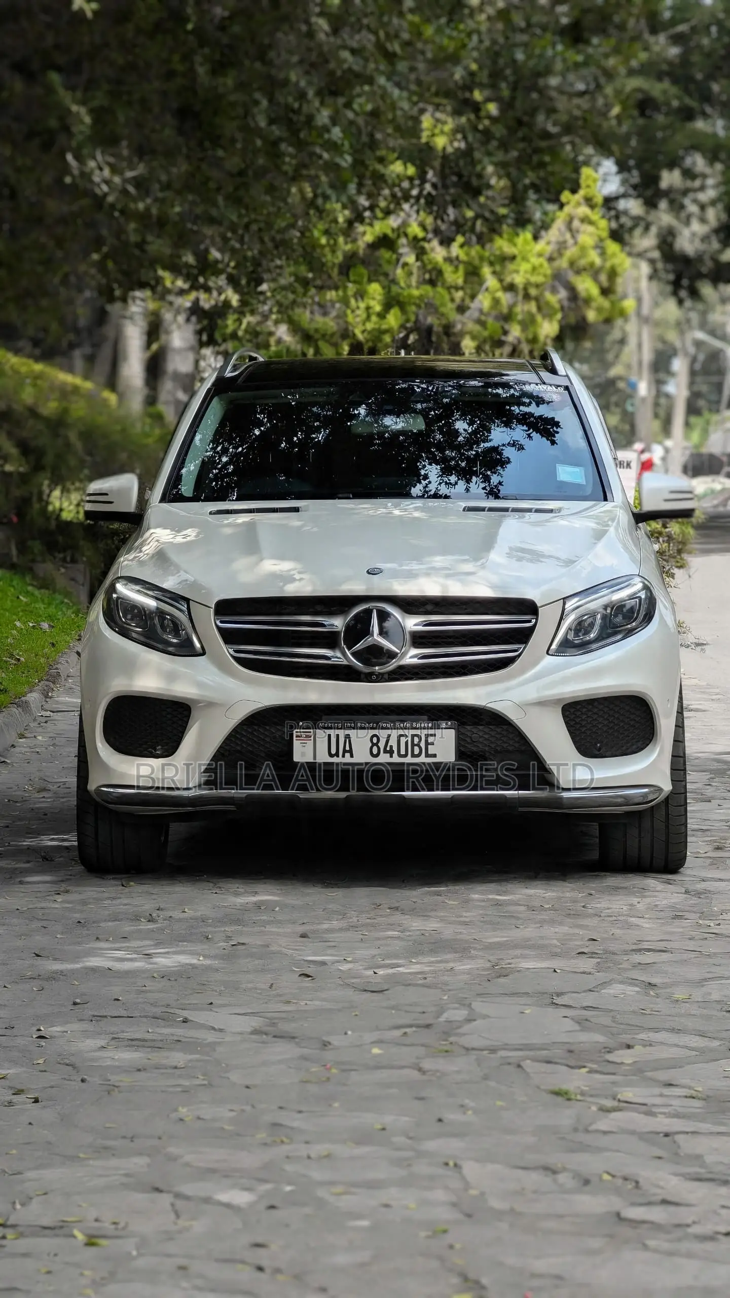 Mercedes-Benz GLE-Class 2017 Off white