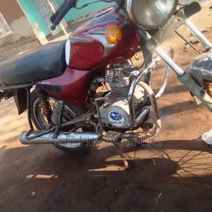Bajaj Boxer 100 2015 Red