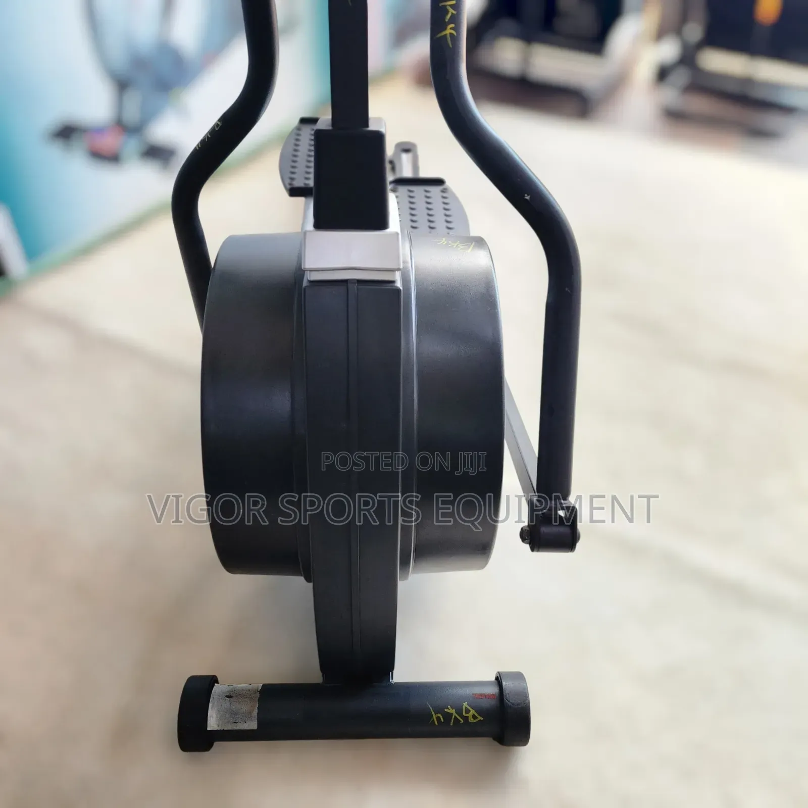 Vigor Commerncial Crosstrainer