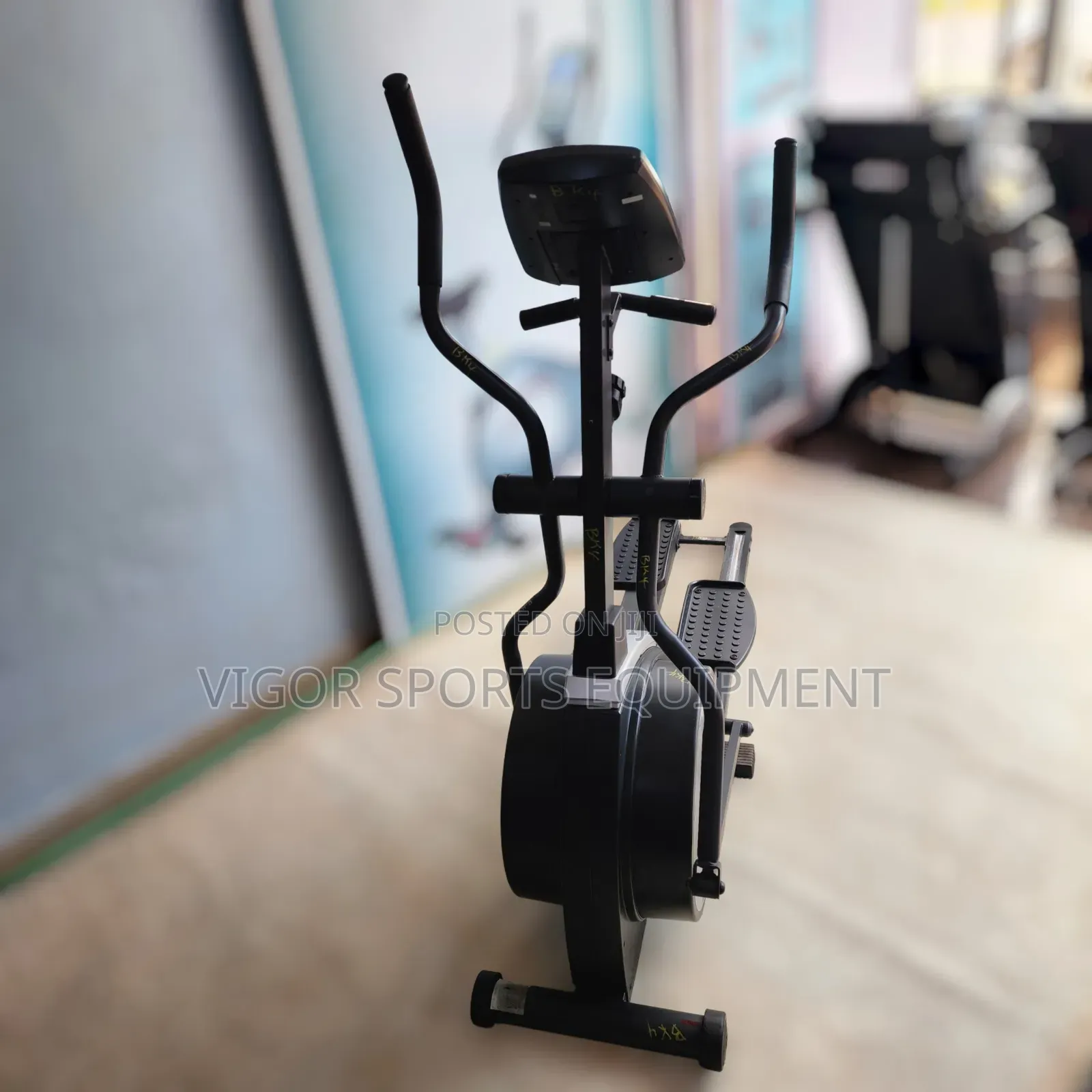 Vigor Commerncial Crosstrainer