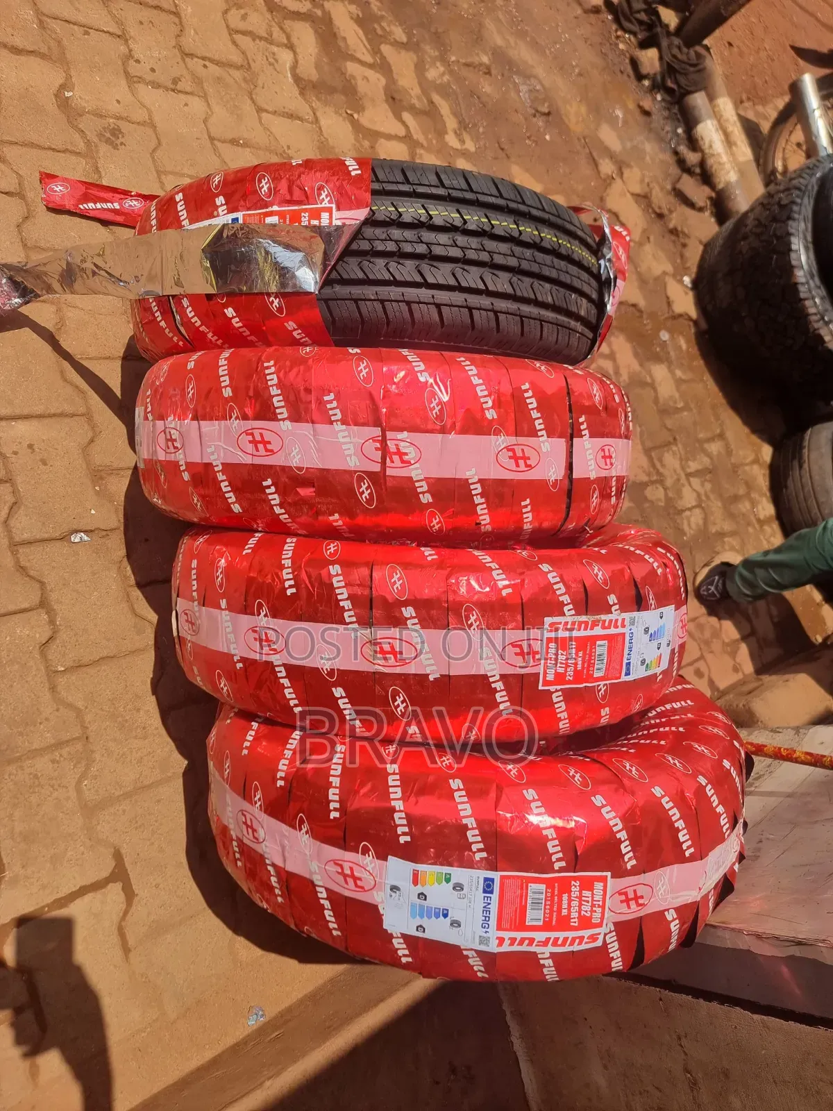 235/65r17 Highway Terrain Tyres