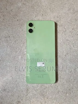 Samsung Galaxy A05 128 GB Green