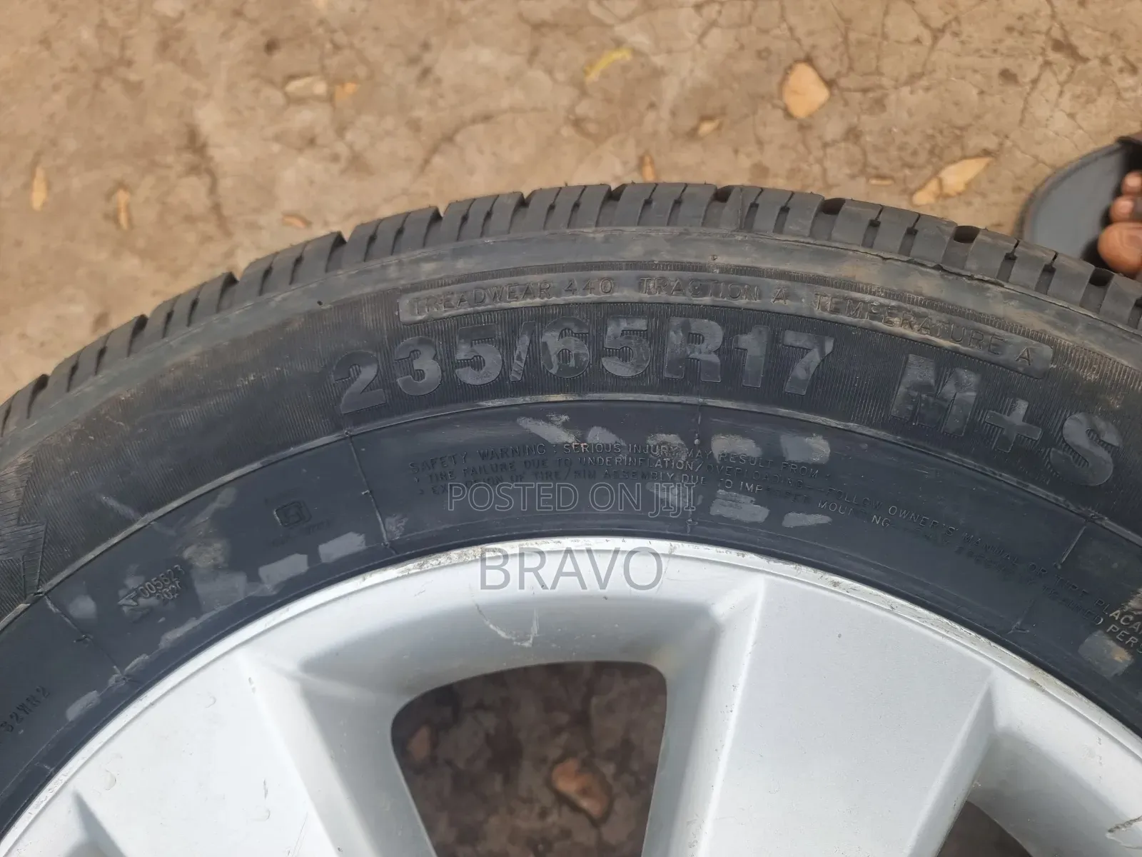 235/65r17 Tyres for Harrier, Klugger, Vanguard