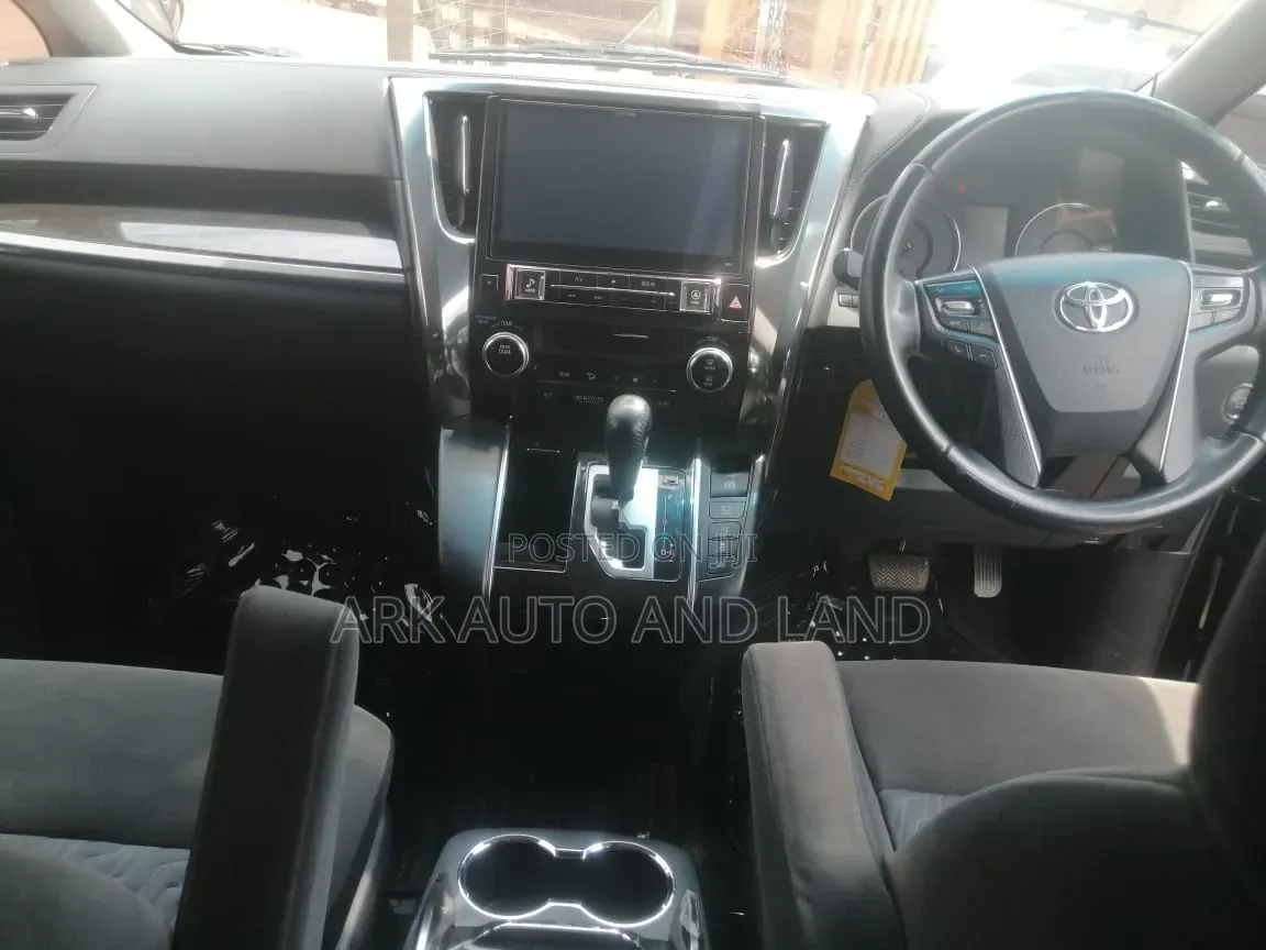 Toyota Alphard 2017 Black