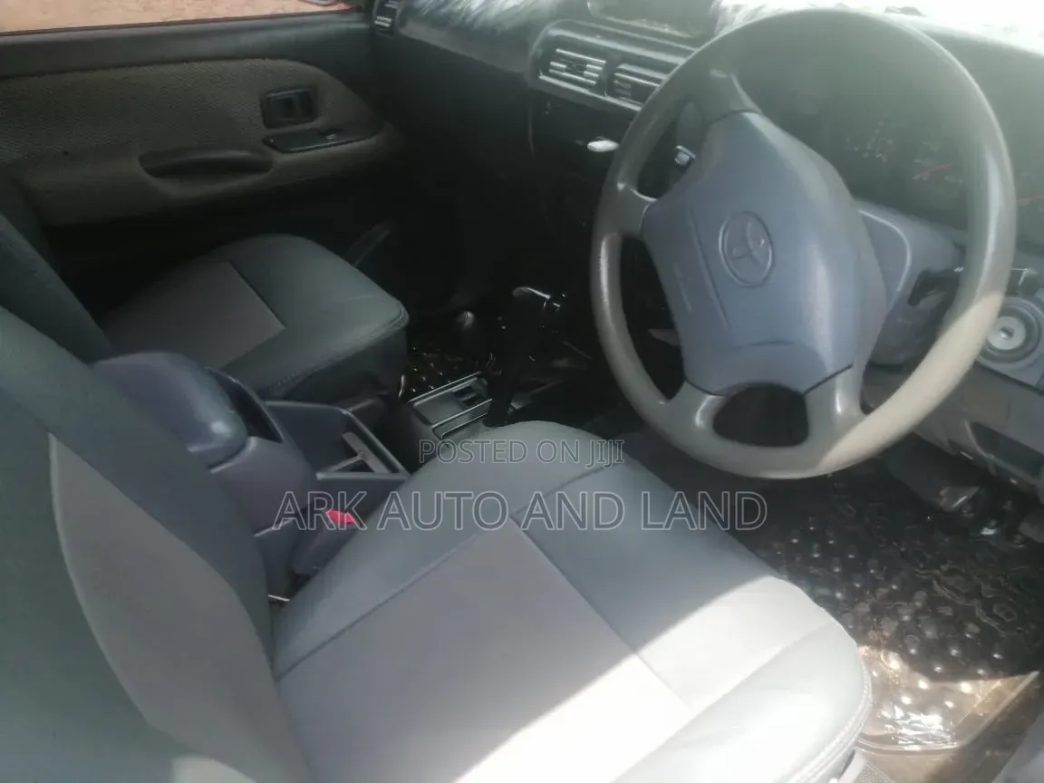 Toyota Land Cruiser Prado 1999 Silver