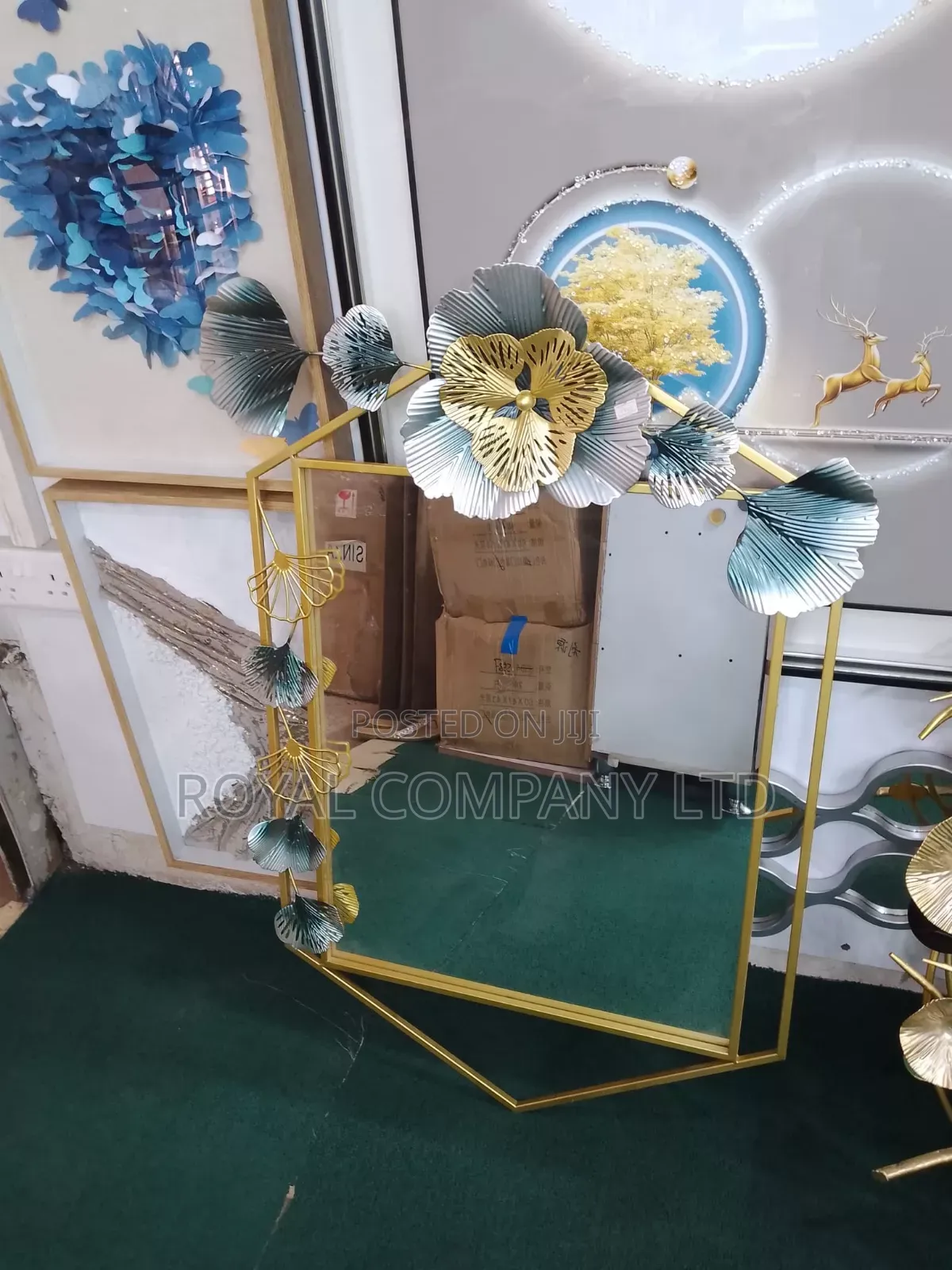 Decor Mirror / Golden Mirrors