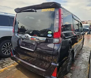 Toyota Noah 2014 Burgundy