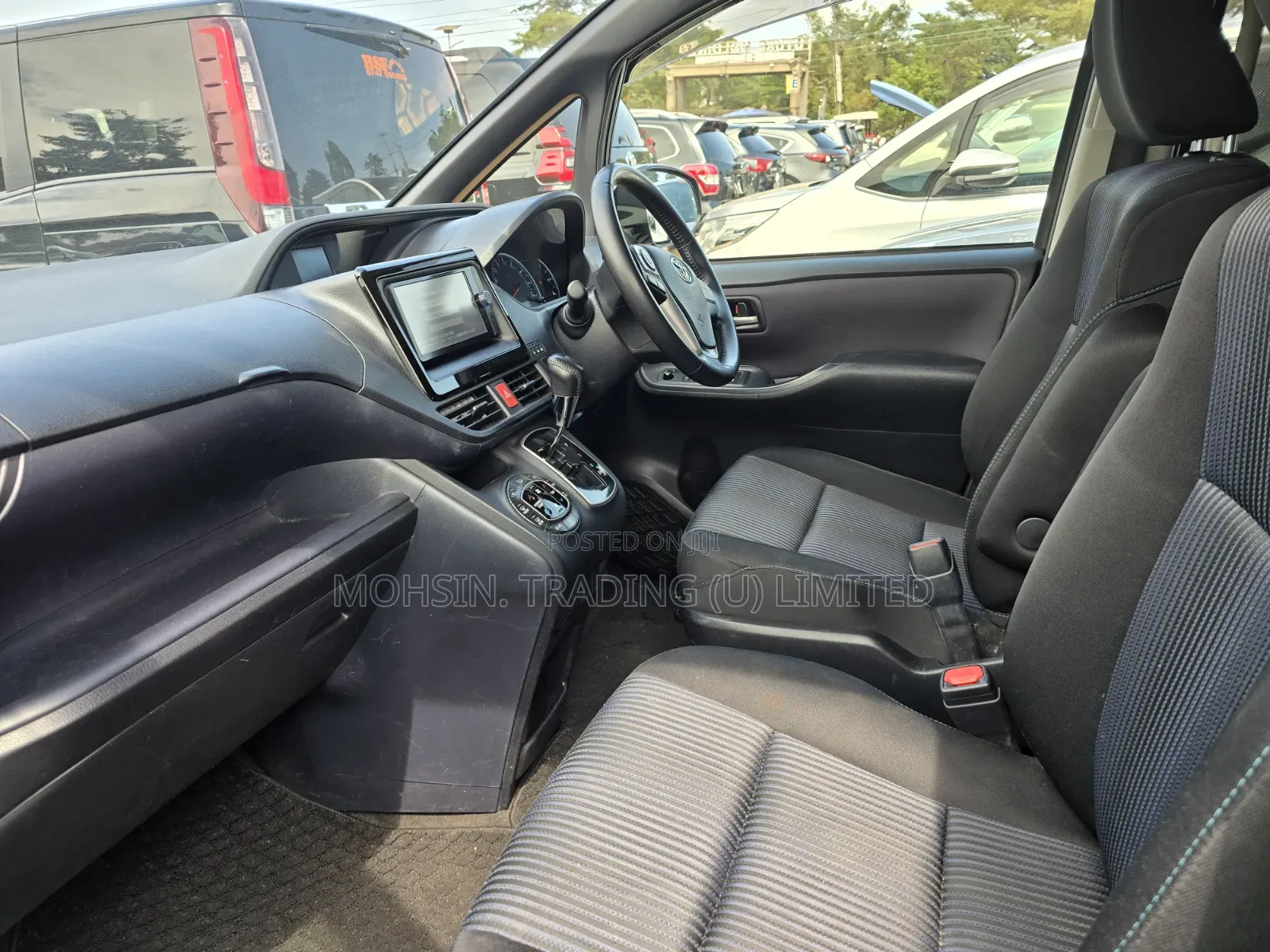 Toyota Noah 2014 Burgundy