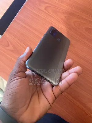 Tecno Camon 18i 128 GB Silver