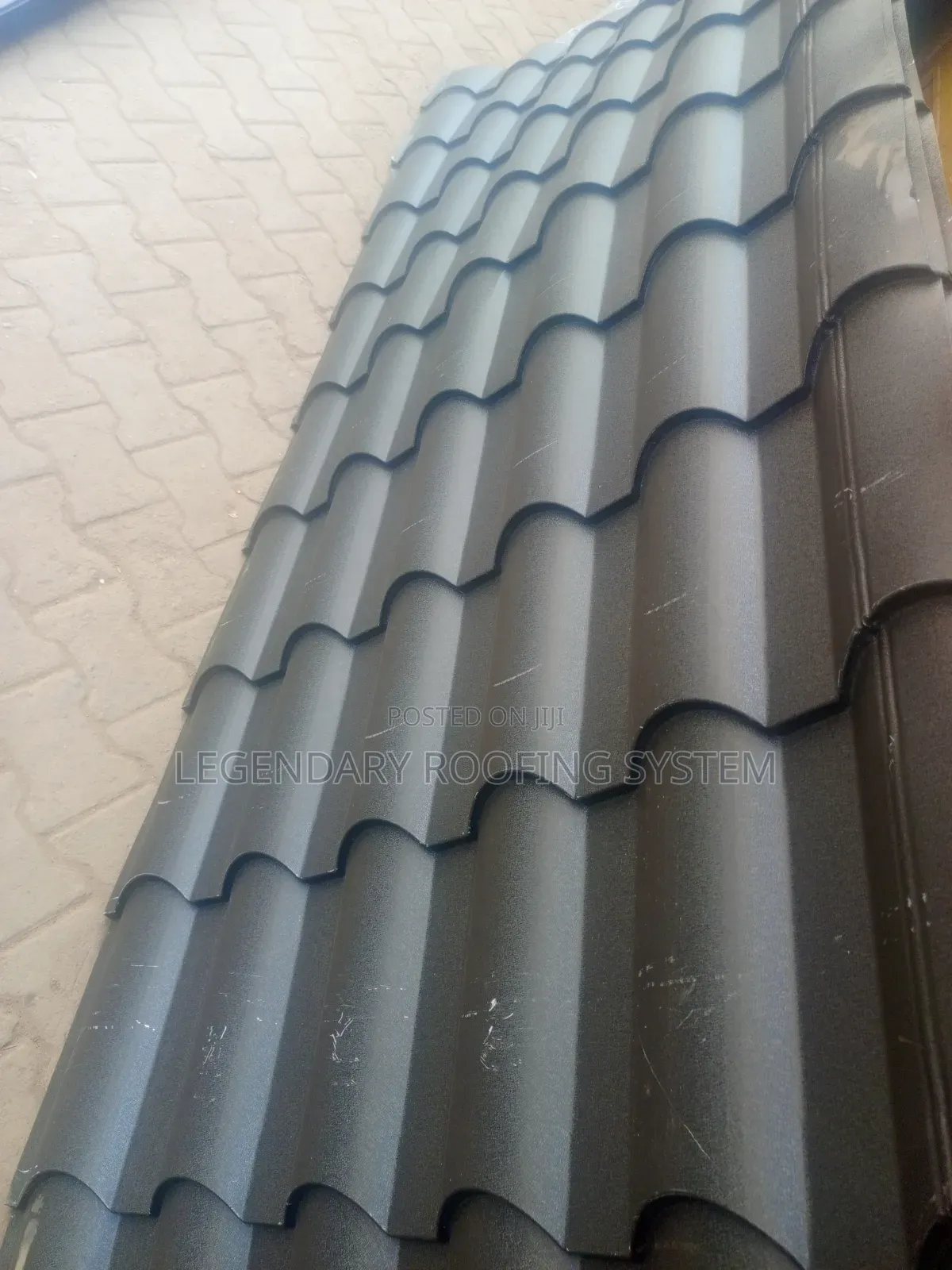 Romantile Black G28