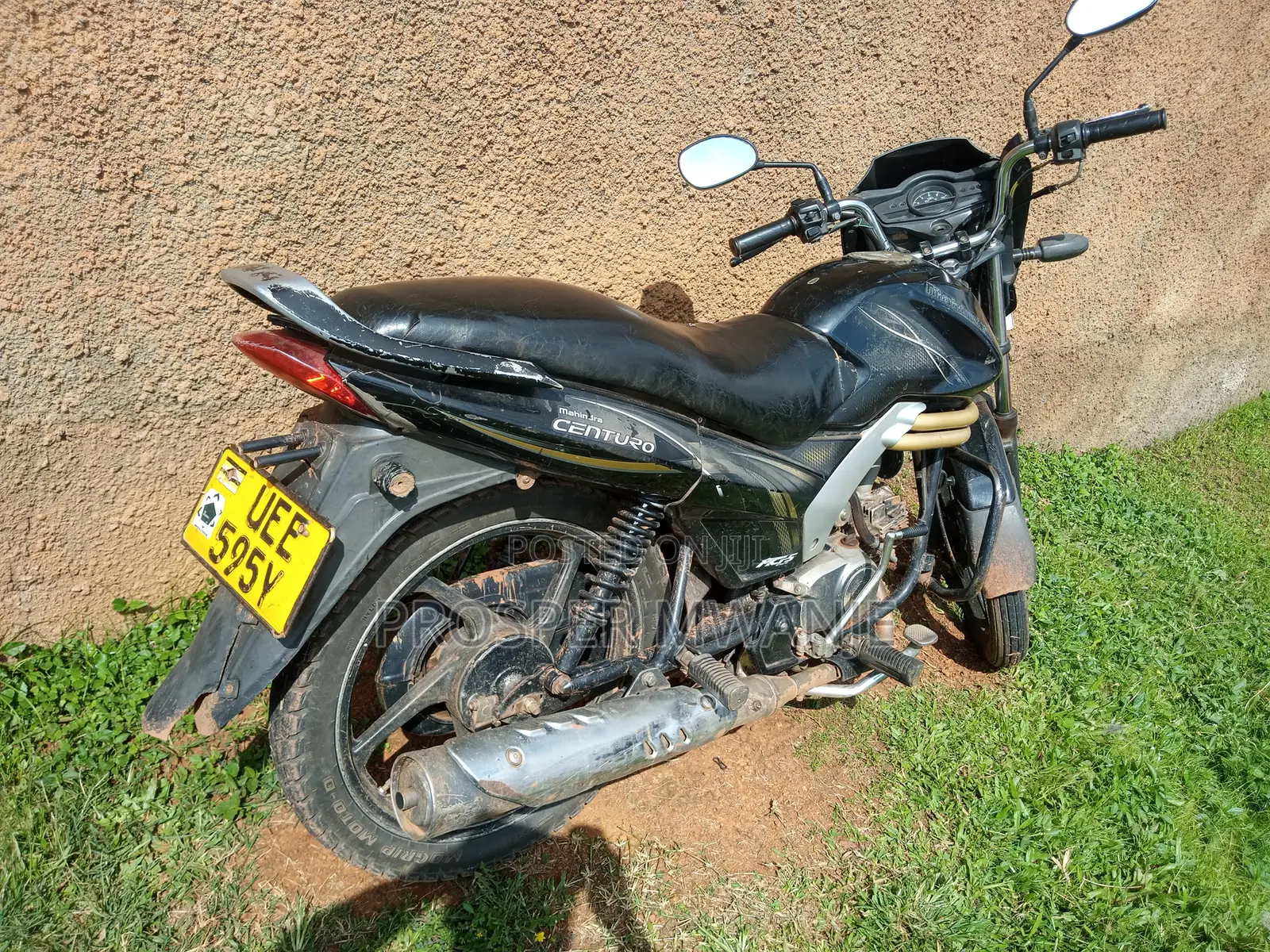 Mahindra Centuro 2014 Black