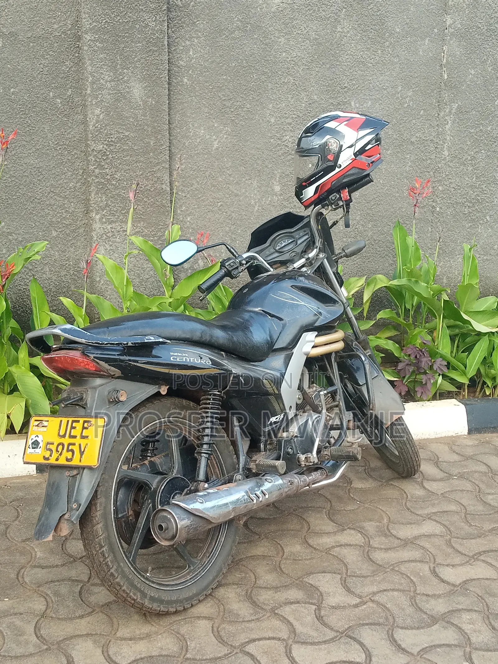 Mahindra Centuro 2014 Black