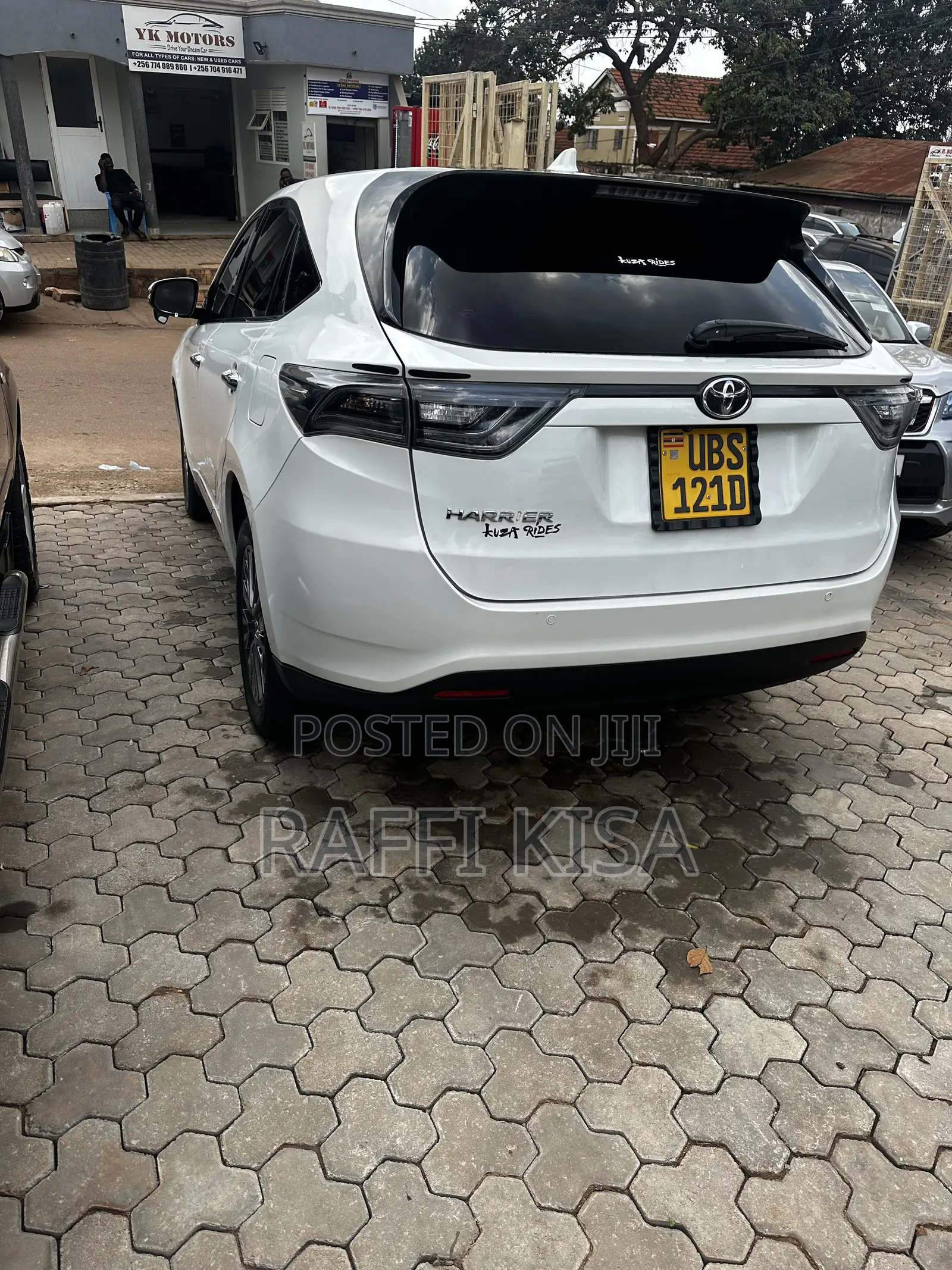 Toyota Harrier 2.0 2014 White