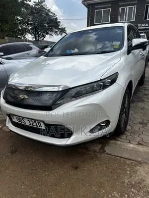 Toyota Harrier 2.0 2014 White