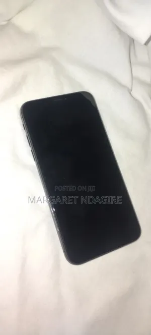 Apple iPhone XS 64 GB Black
