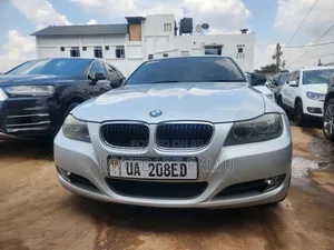 BMW 320i 2010 Silver