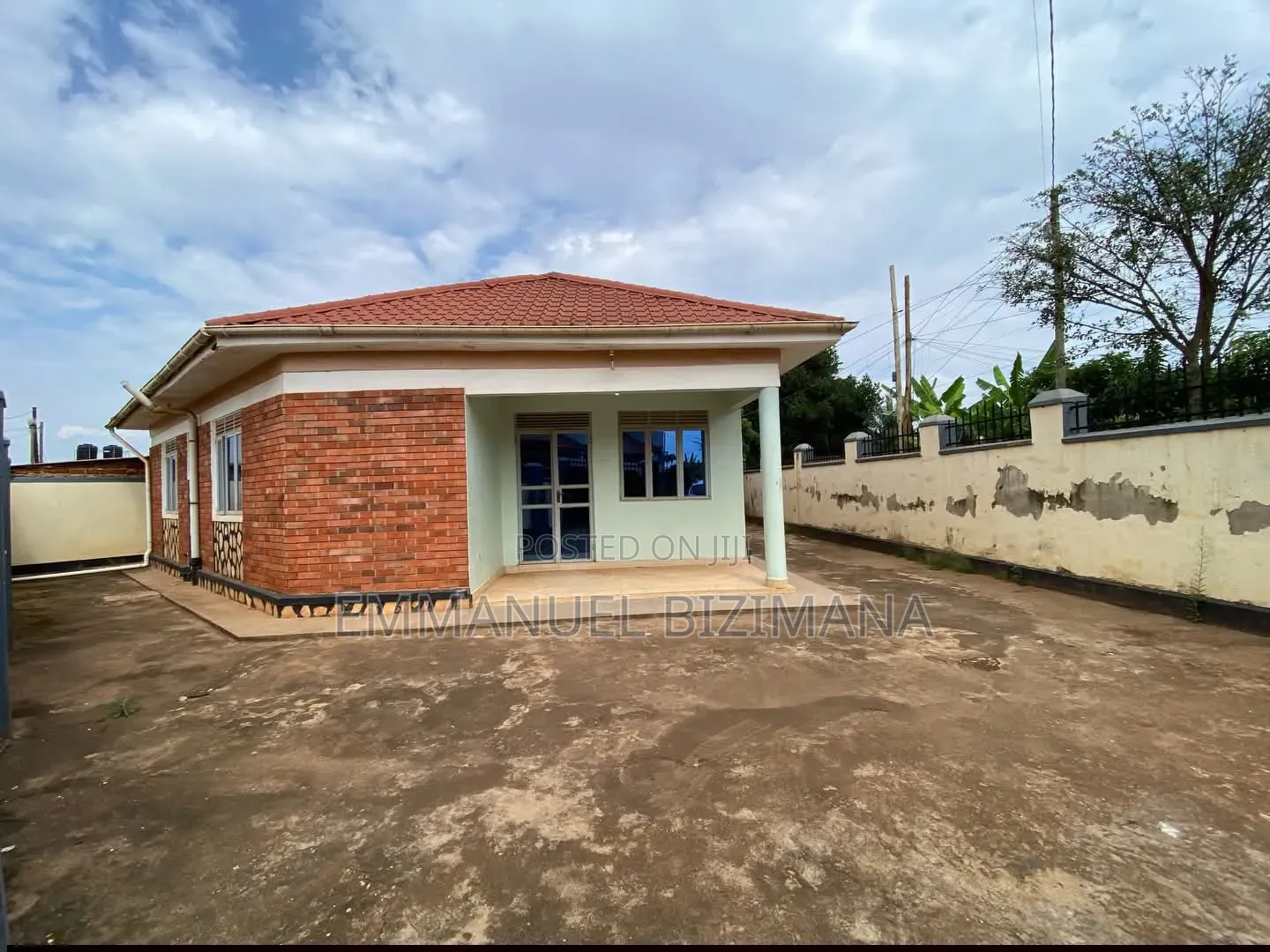 Furnished 3bdrm Bungalow in Buwate, Central Division for sale