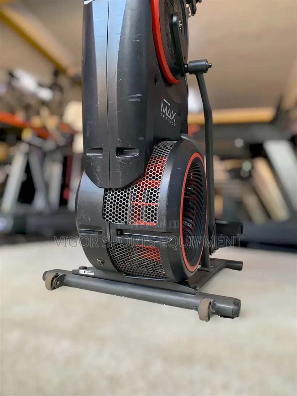 Max Trainer