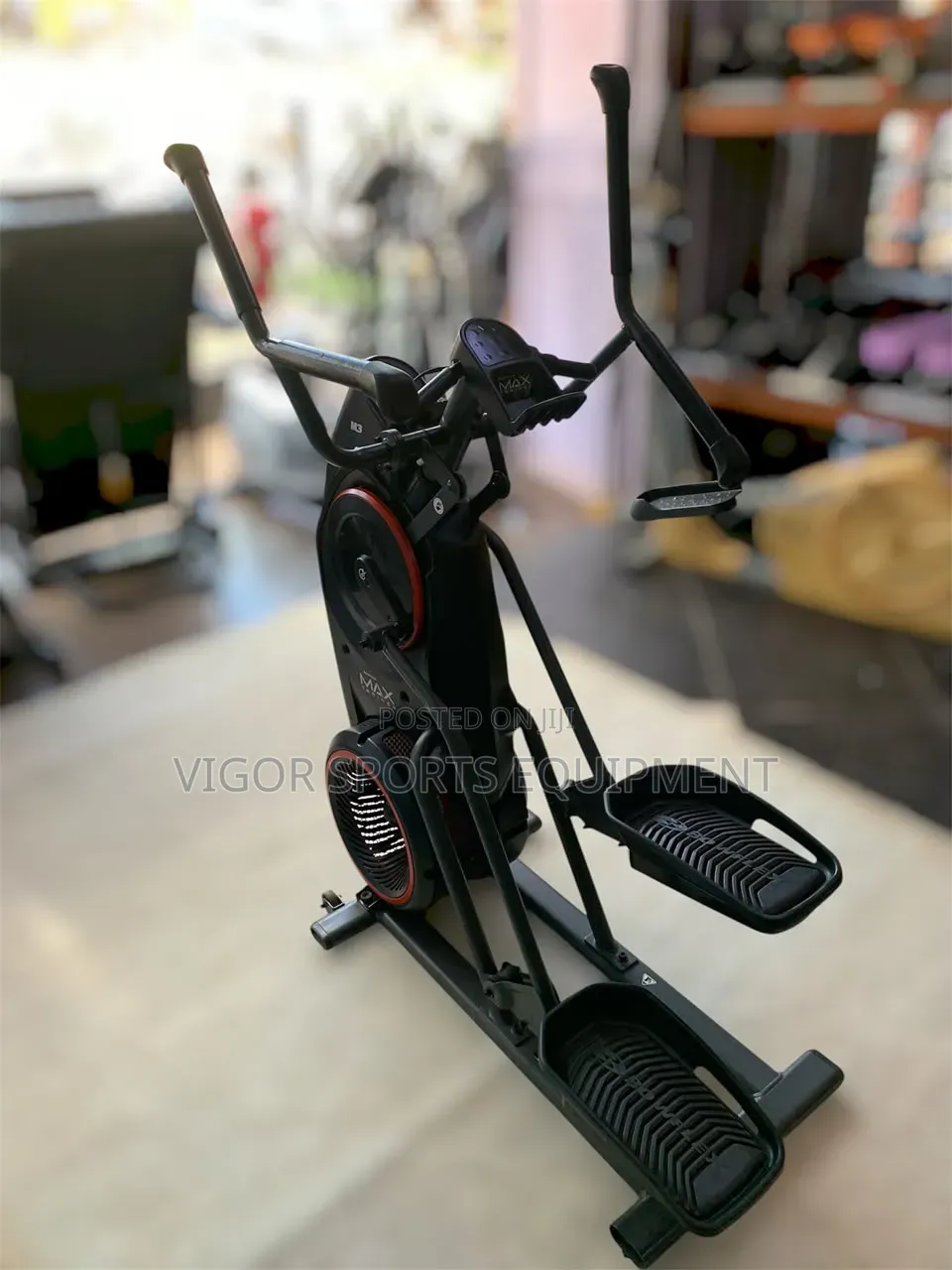 Max Trainer