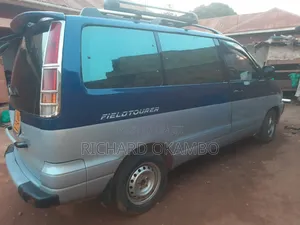 Toyota Noah 2001 Blue