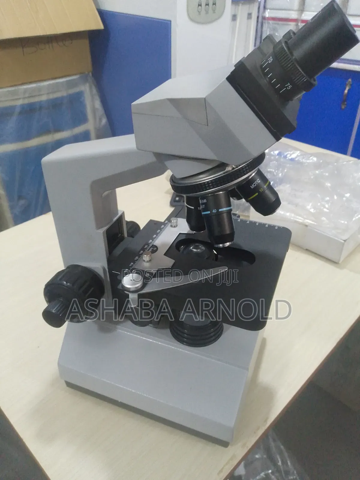 Biological Microscope