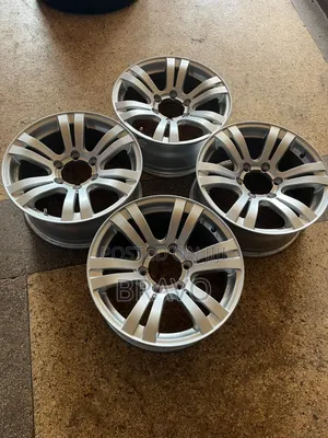 Original Japan Rims Size 17 for Pajero.