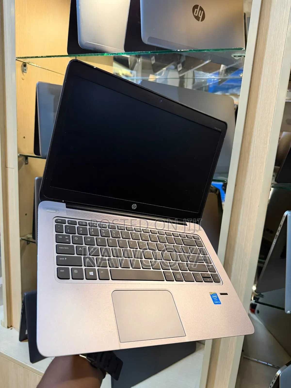 Laptop HP 14-dq1025cl 8GB Intel Core i5 SSD 128GB