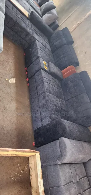 Suitable Grew L Chair