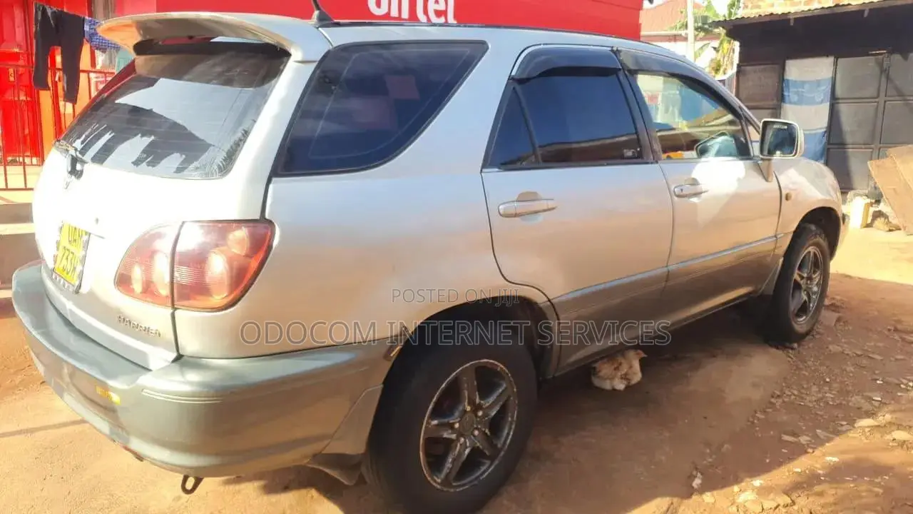 Toyota Harrier 1999 Silver