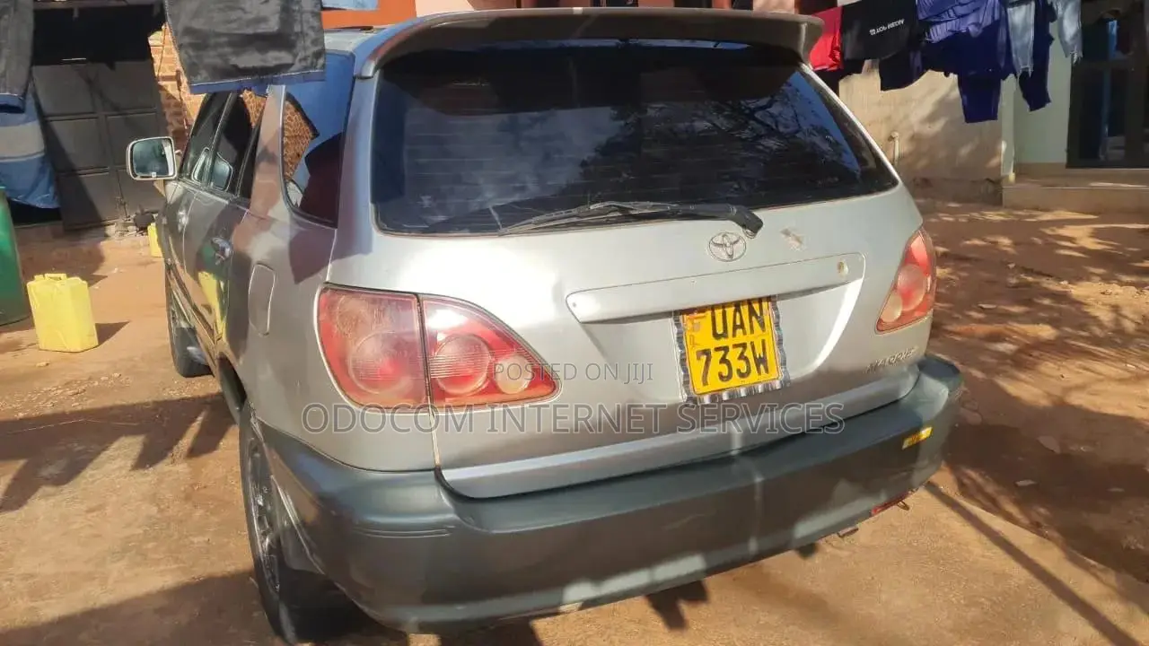 Toyota Harrier 1999 Silver