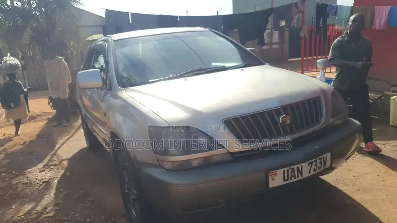 Toyota Harrier 1999 Silver