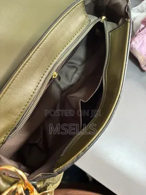 Bailee Shoulder Bag (Sage)