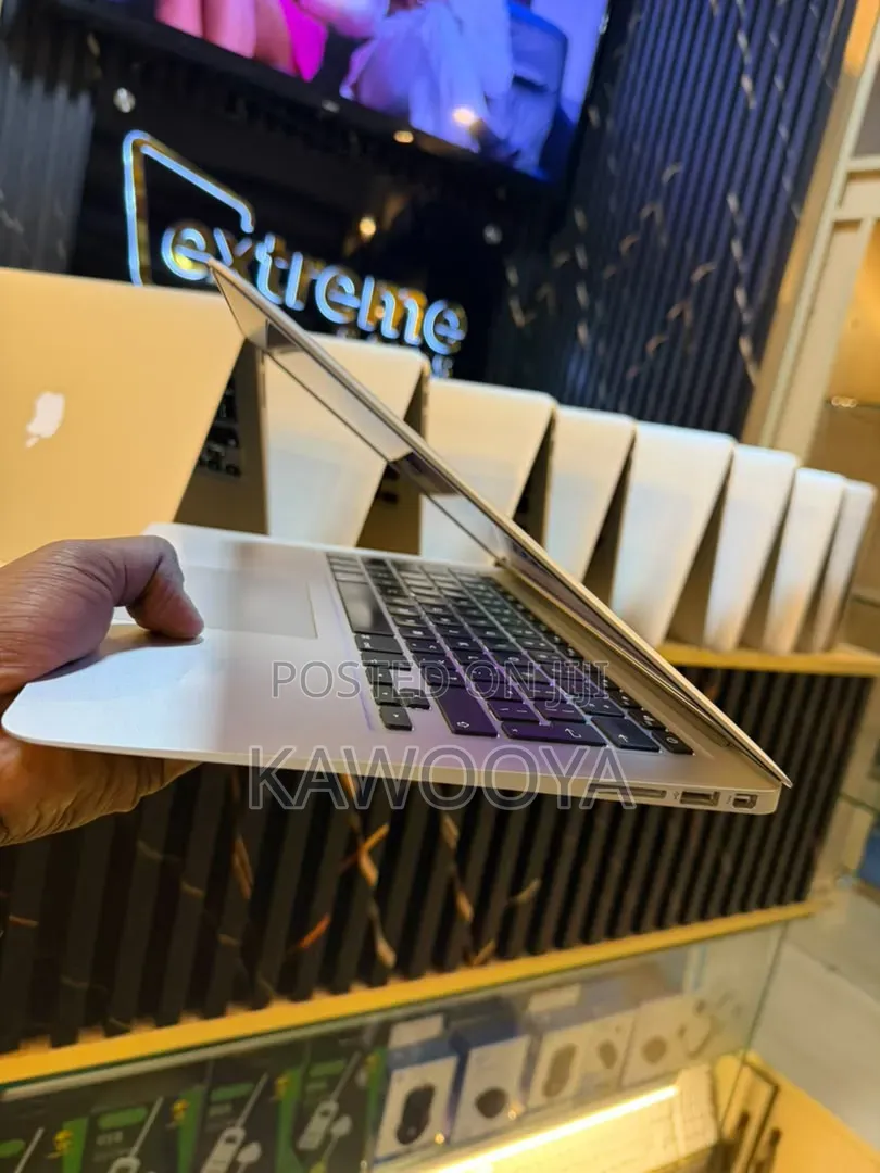Laptop Apple MacBook Air 2017 8GB Intel Core i7 SSD 128GB