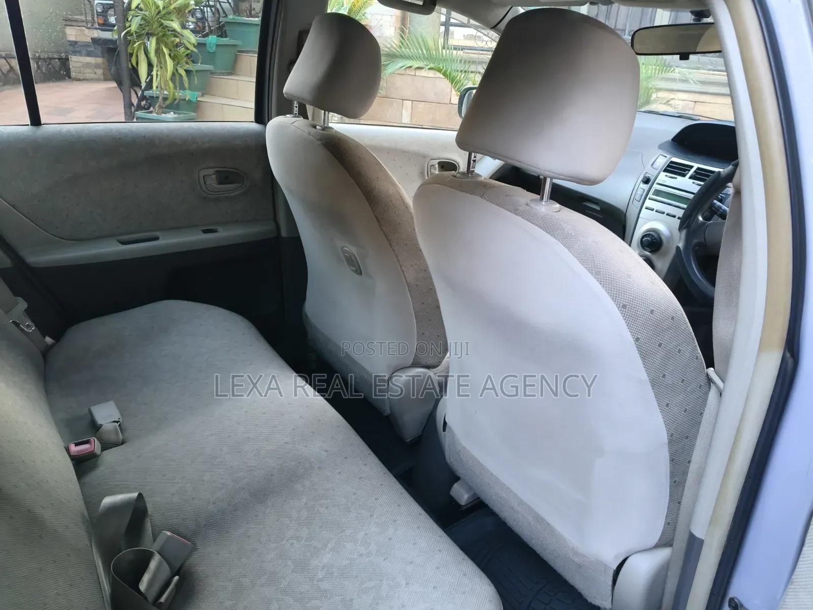 Toyota Vitz 2009 Beige