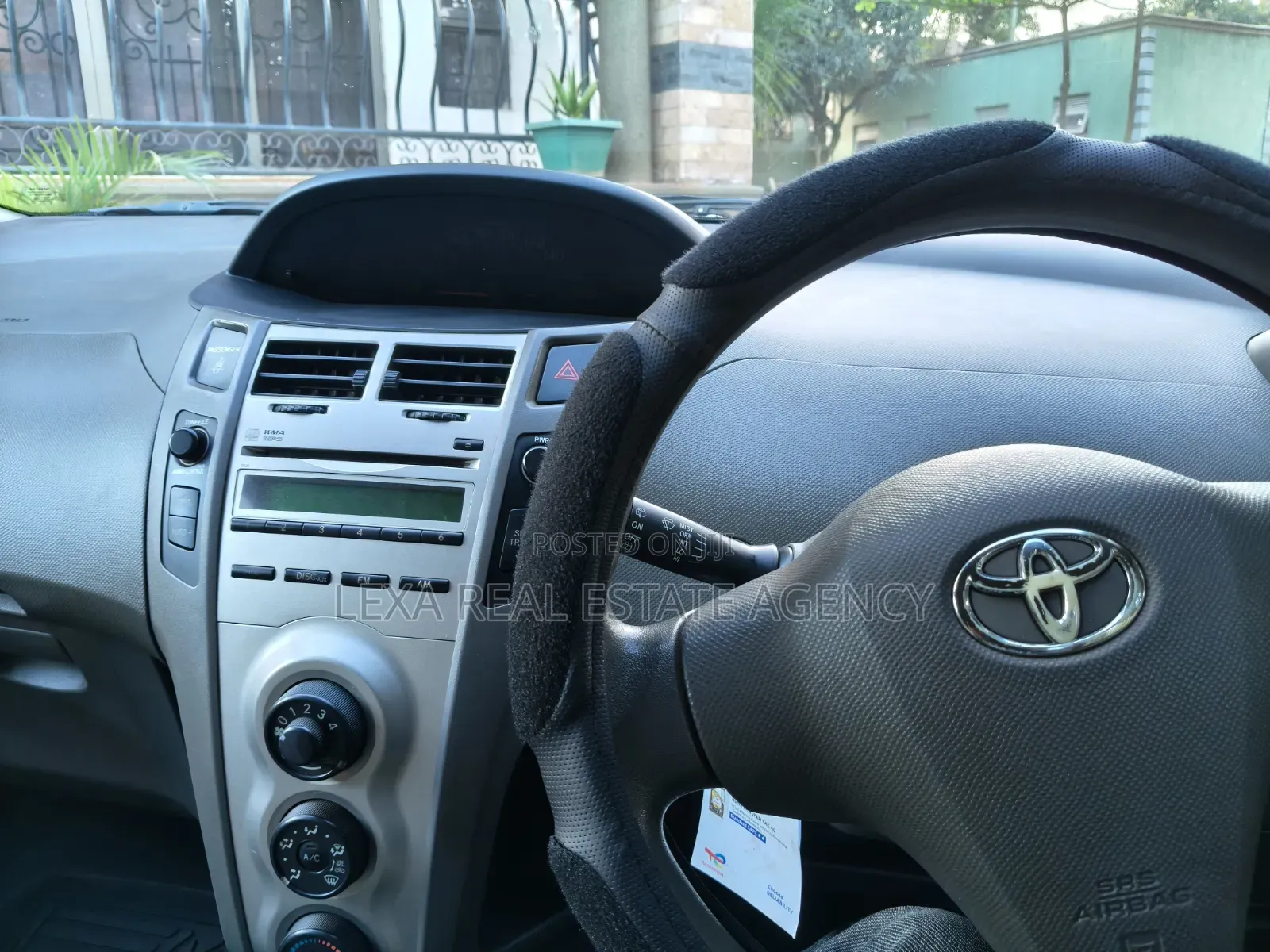 Toyota Vitz 2009 Beige